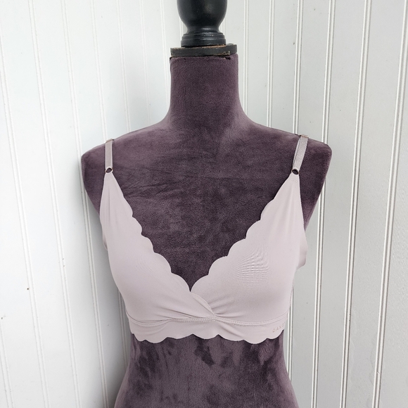 Danskin Bralette Womens Scalloped Wireless Adjustable Bra Intimate Purple 34C - Picture 1 of 10